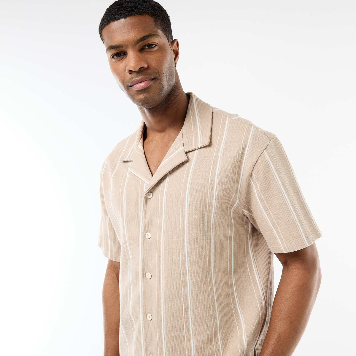 Camisa de rayas de manga corta BEIGE