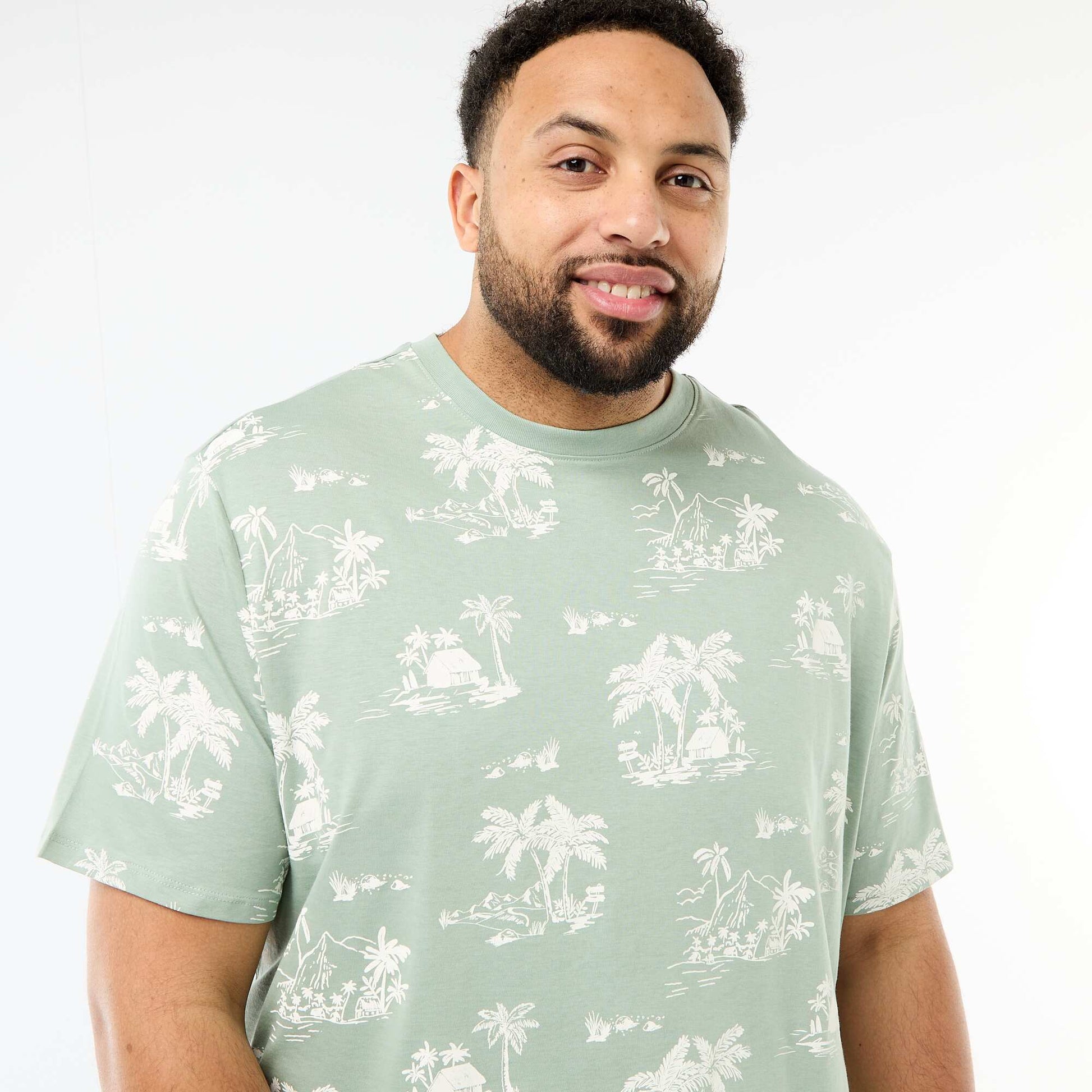 Camiseta estampada de manga corta y cuello redondo VERDE