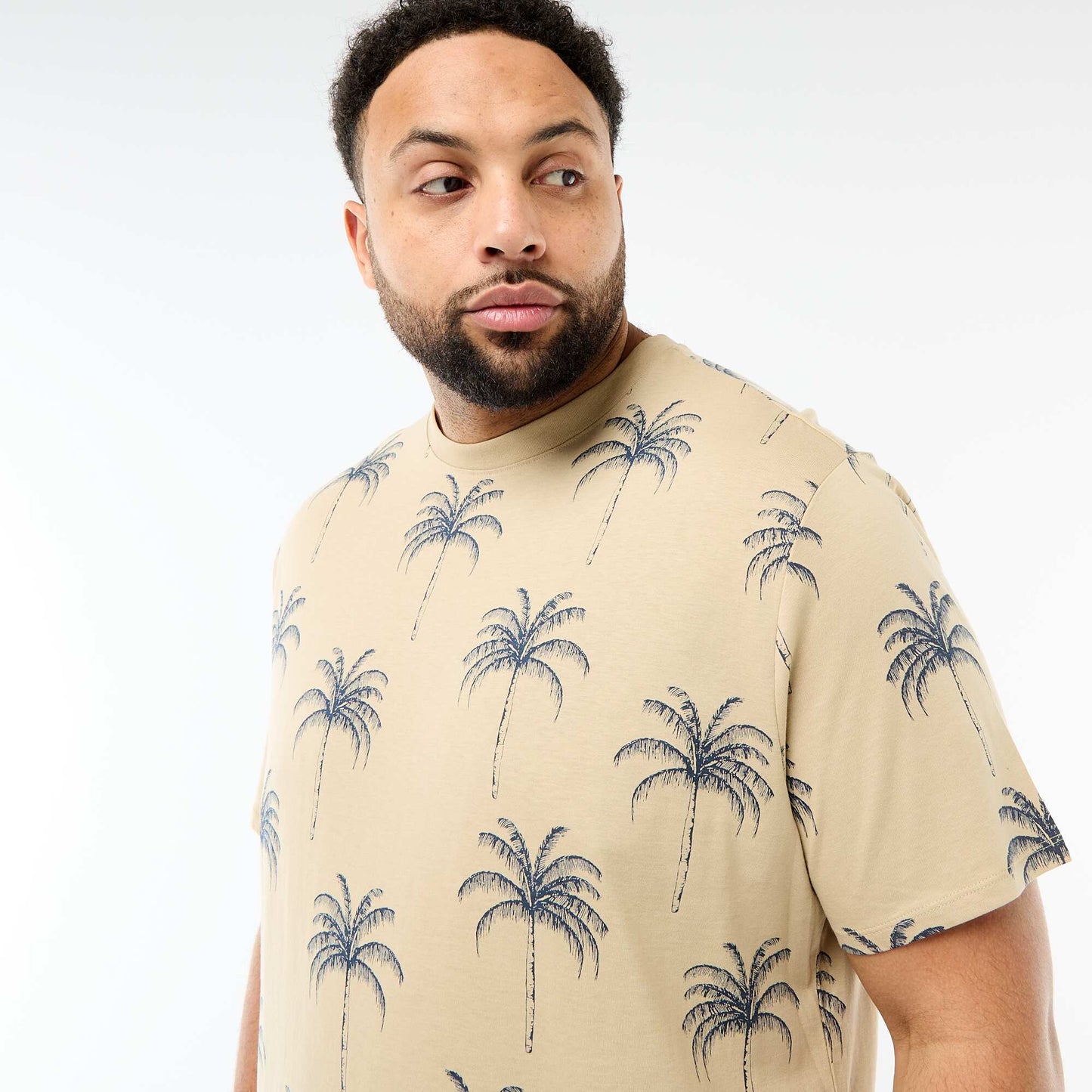 Camiseta estampada de manga corta y cuello redondo BEIGE