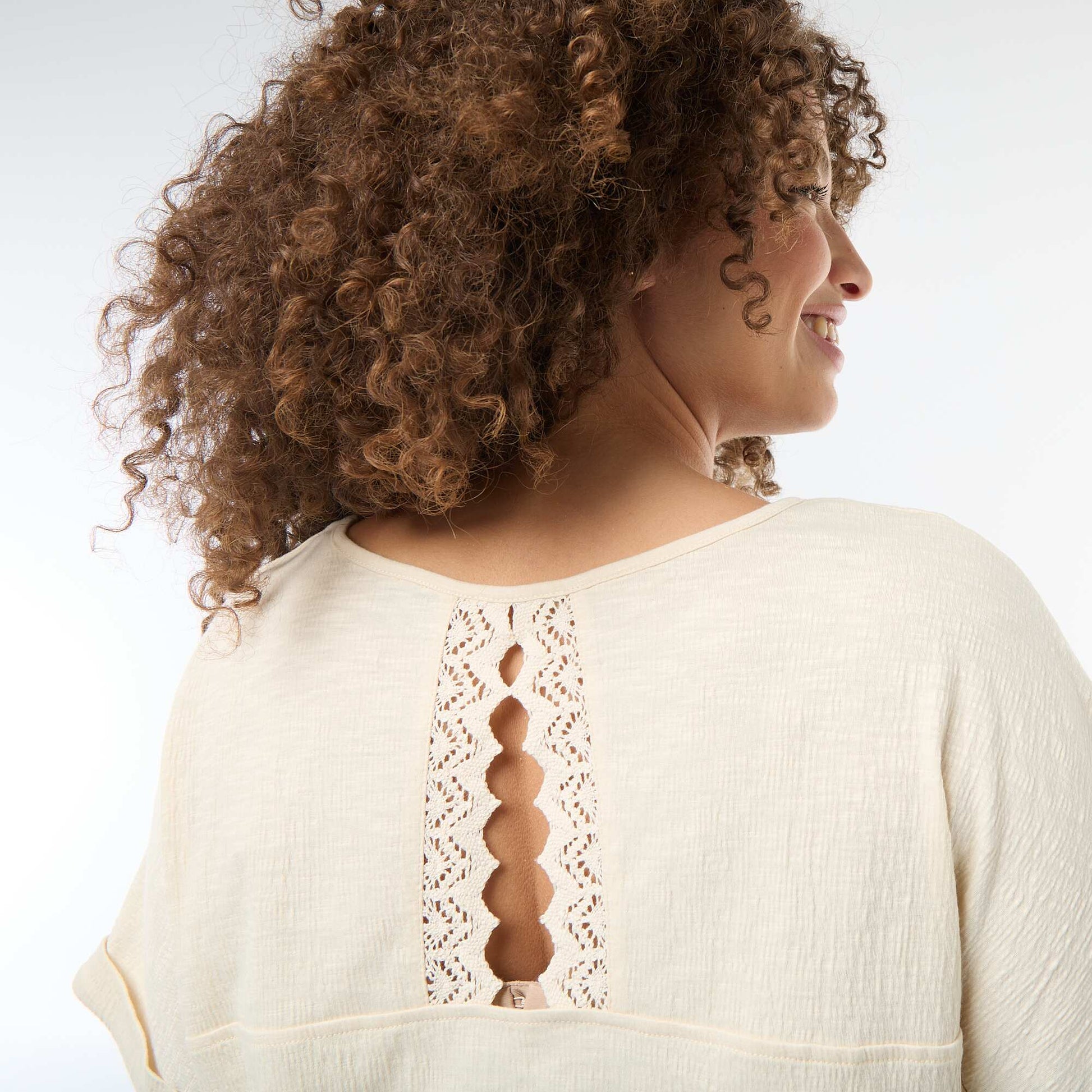 Camiseta de tejido crepé BEIGE