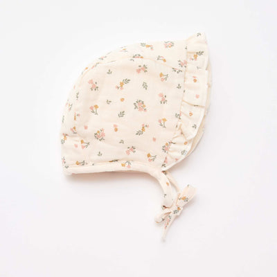 Gorro tipo capota con flores BLANCO