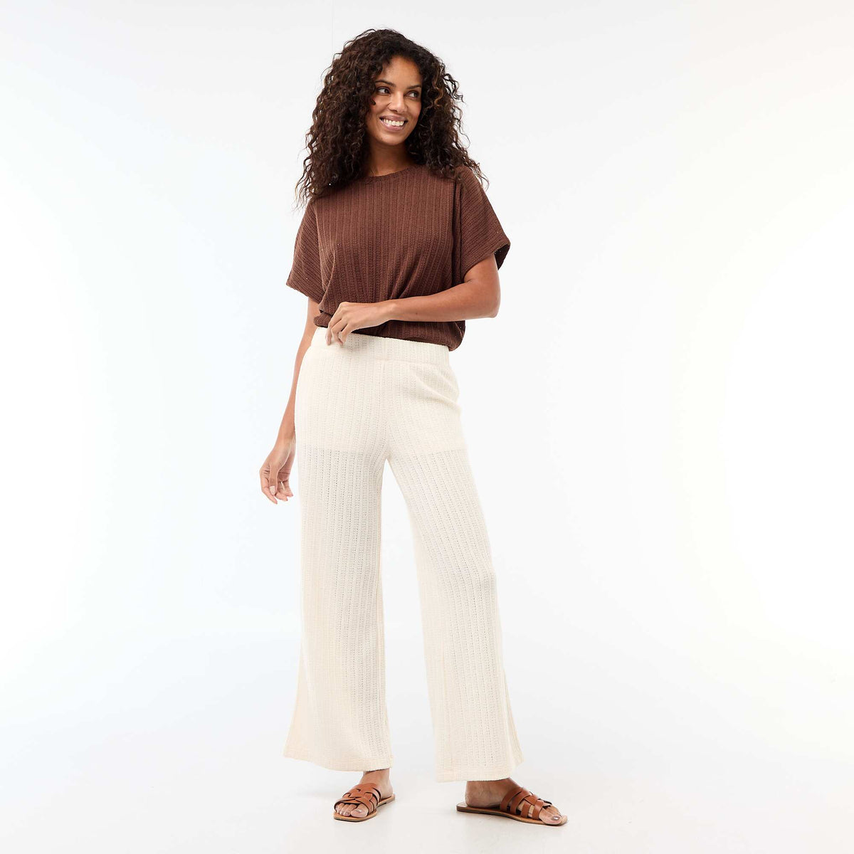 Sweater de punto calado con mangas cortas MARRON