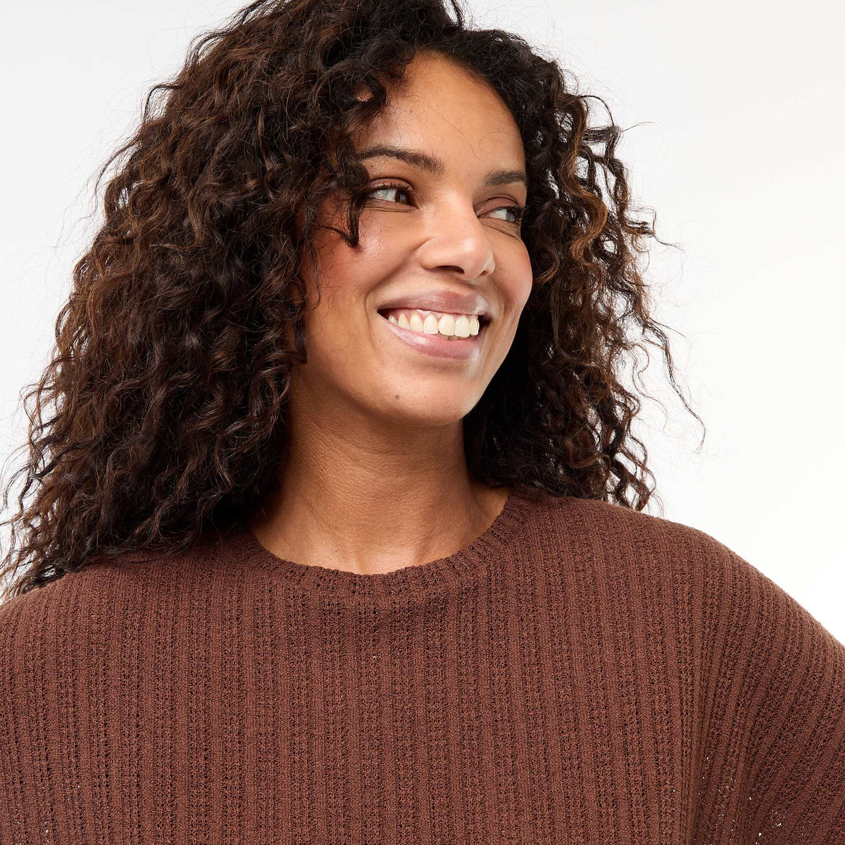 Sweater de punto calado con mangas cortas MARRON