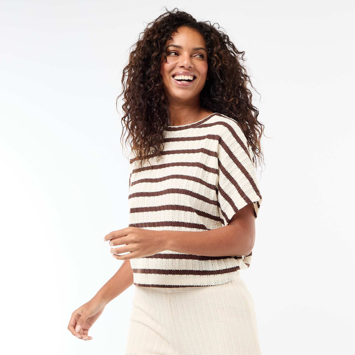 Sweater de punto calado con mangas cortas BEIGE