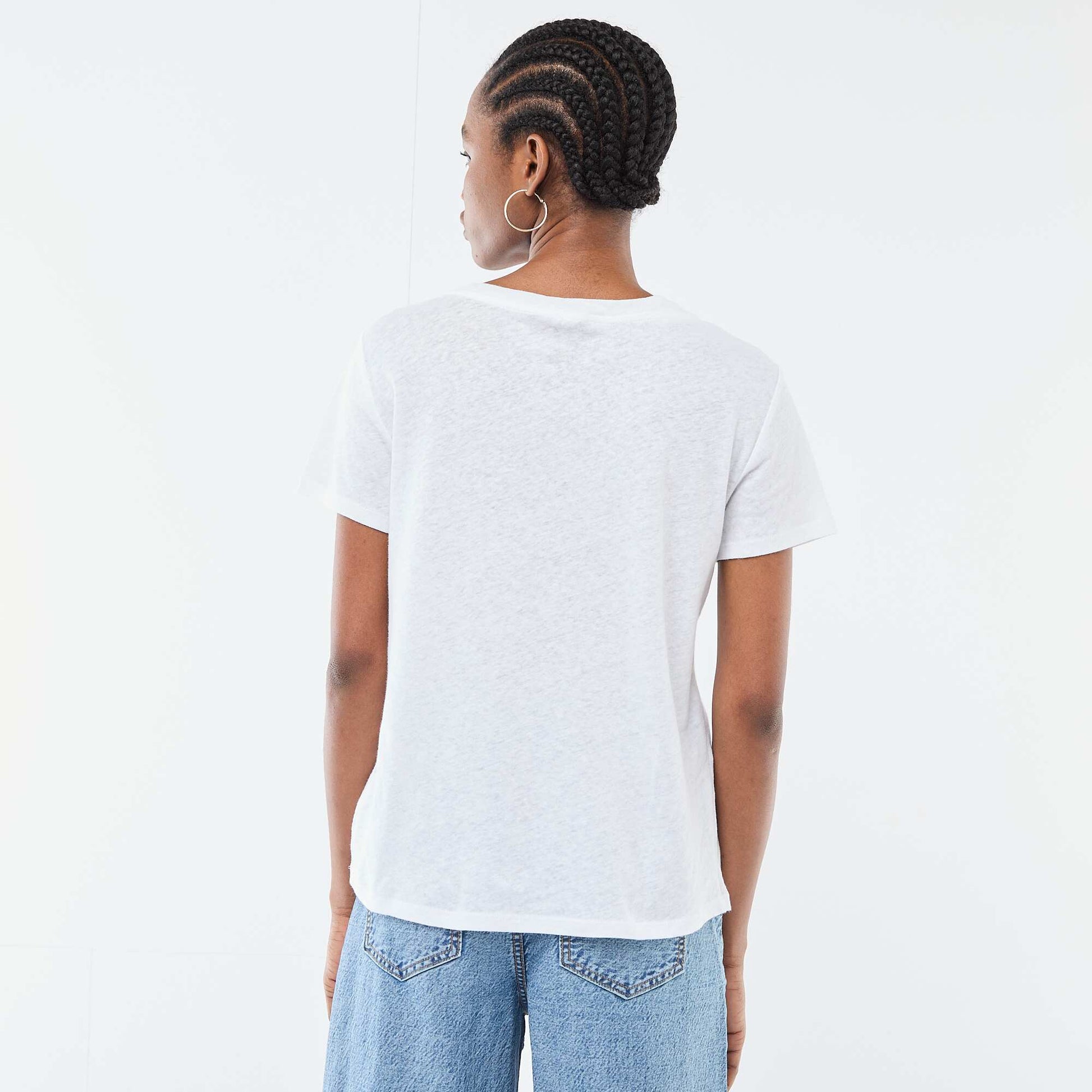 Camiseta básica de manga corta con cuello en pico BLANCO