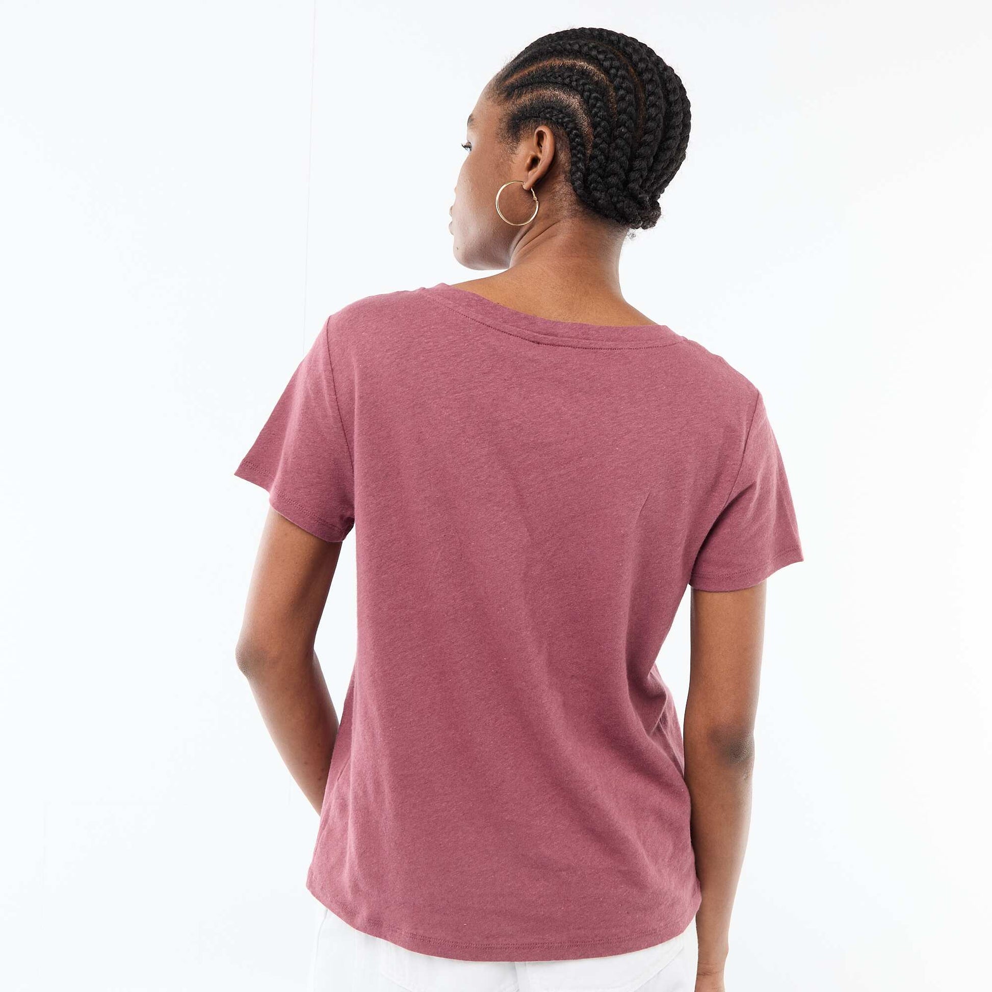 Camiseta básica de manga corta con cuello en pico ROSA