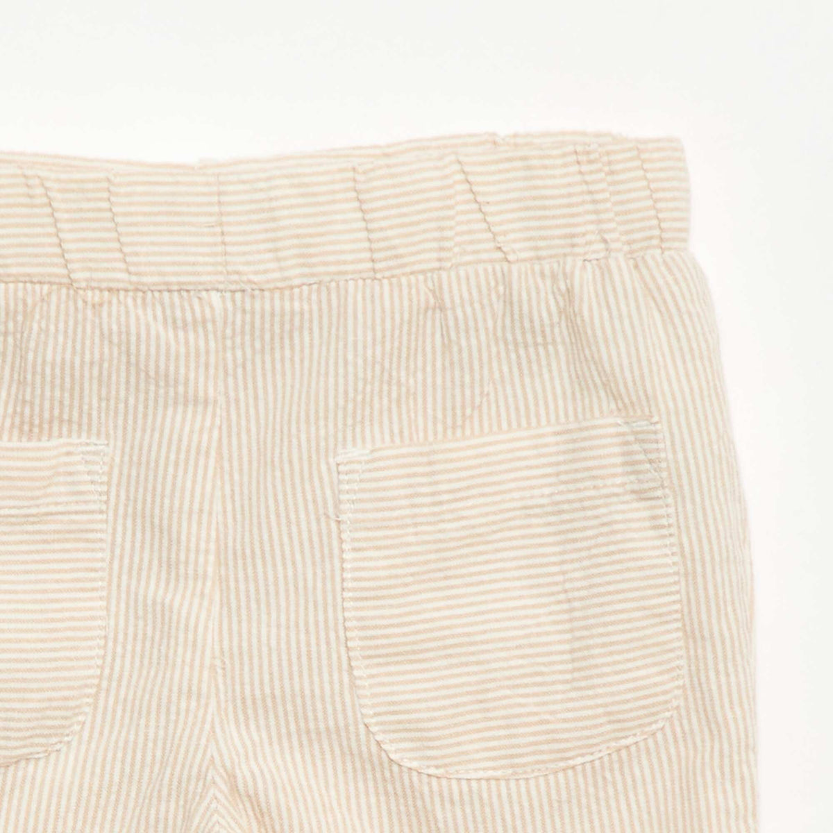 Pantalón rayado de seersucker BEIGE