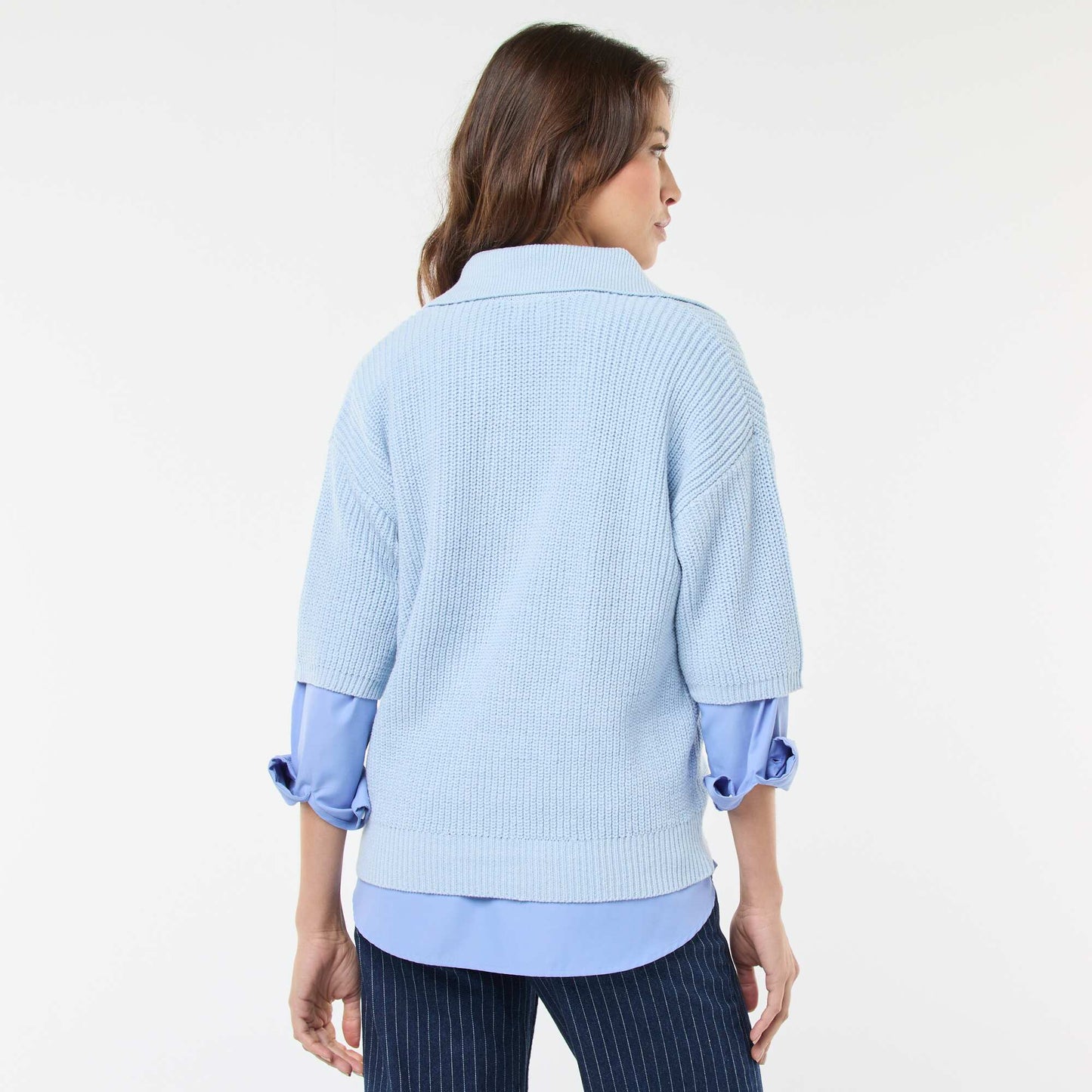 Sweater estilo remera con cuello en pico AZUL