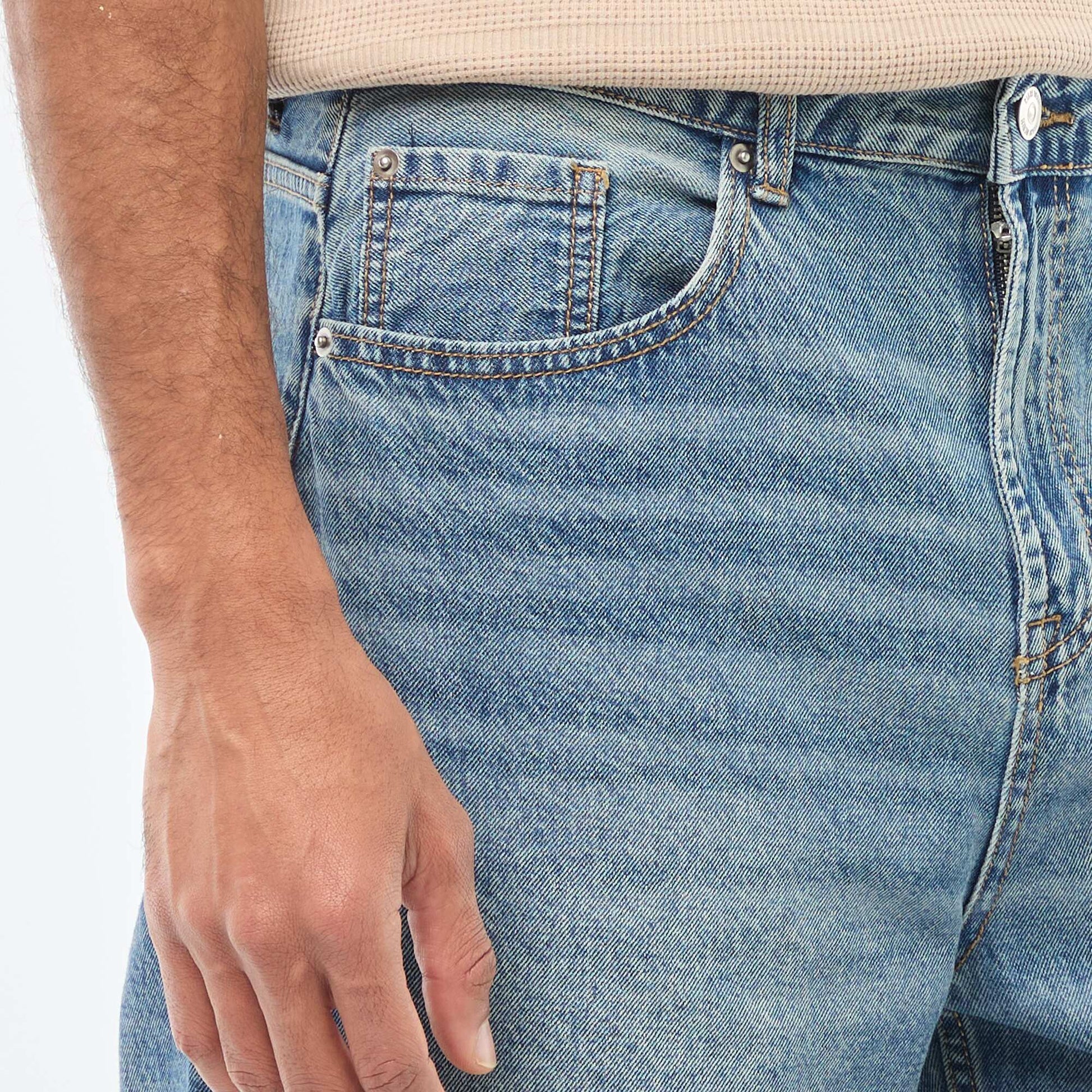 Jean recto / regular fit con 5 bolsillos AZUL