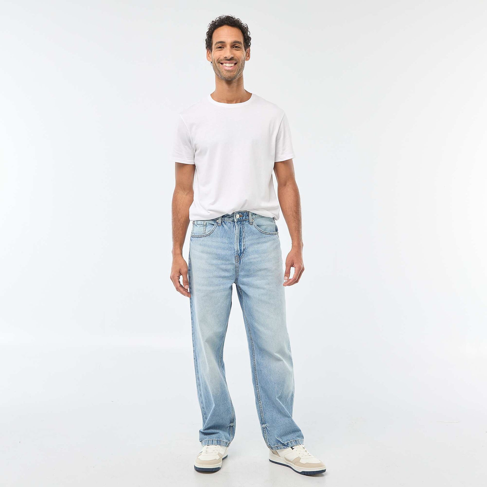 Jean recto / regular fit con 5 bolsillos AZUL