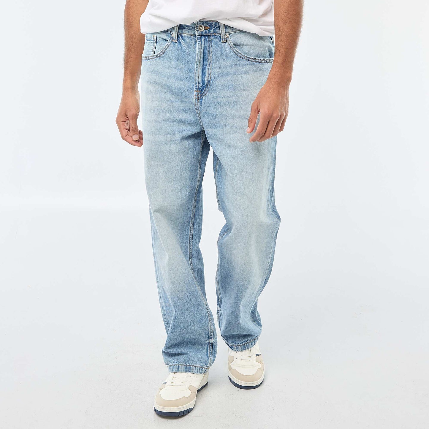 Jean recto / regular fit con 5 bolsillos AZUL