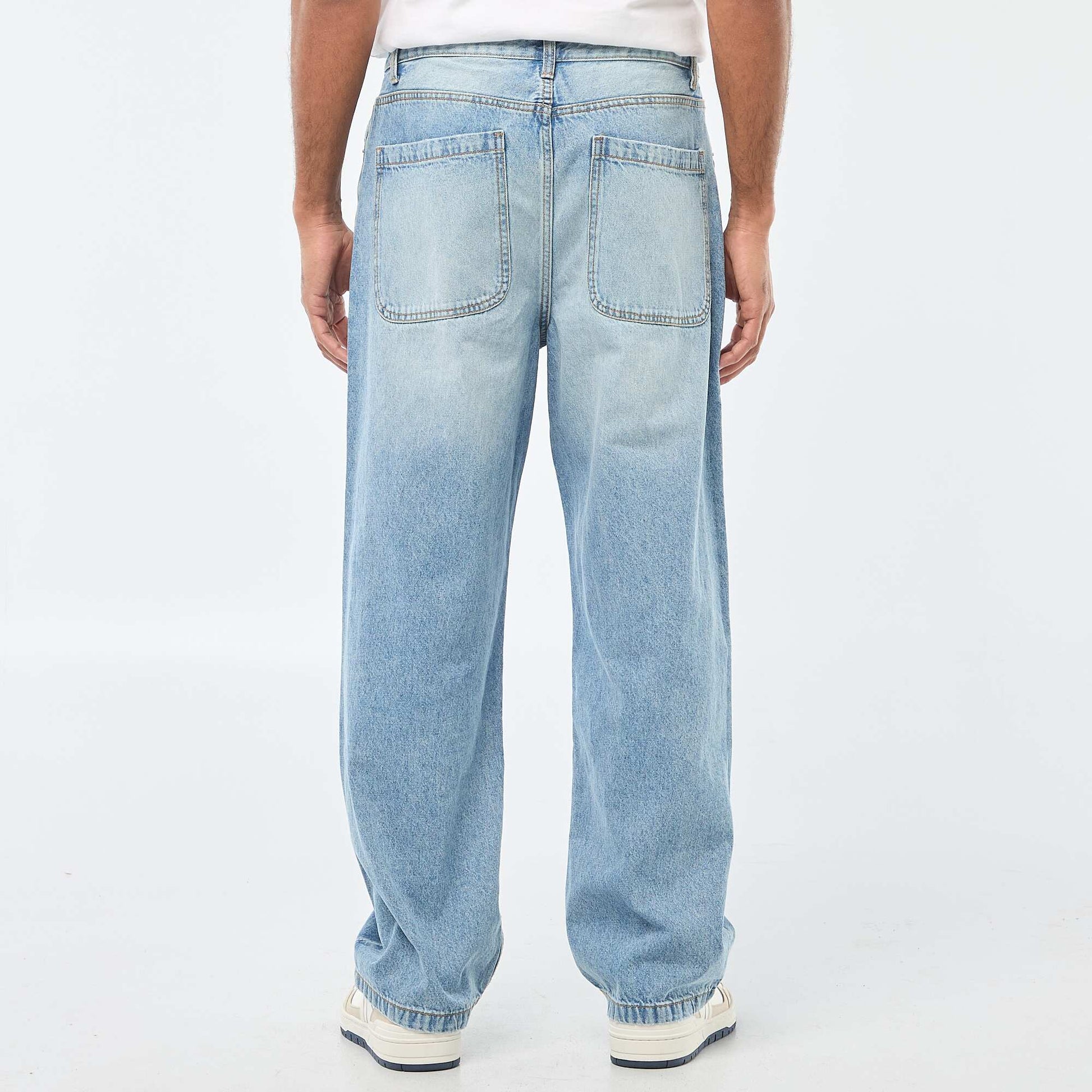 Jean recto / regular fit con 5 bolsillos AZUL