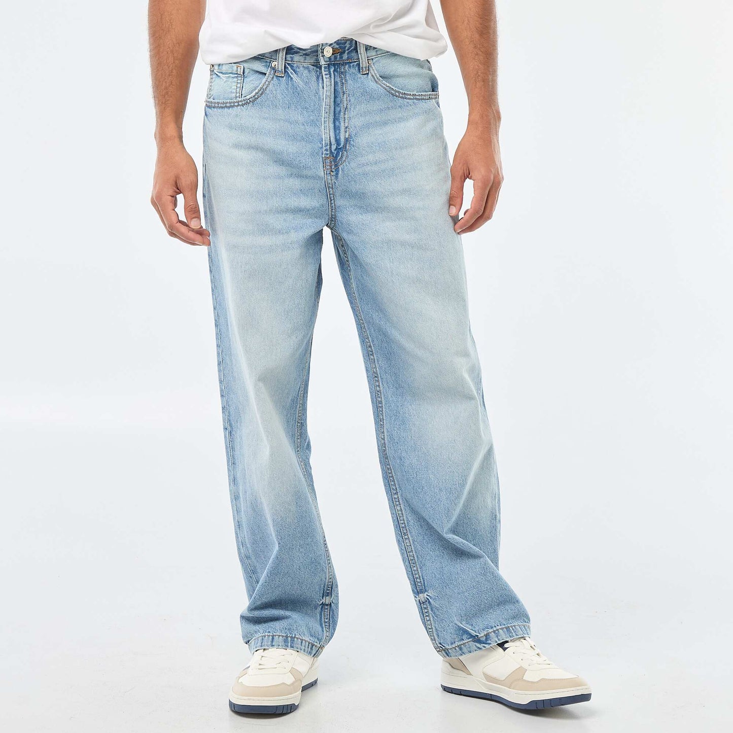 Jean recto / regular fit con 5 bolsillos AZUL
