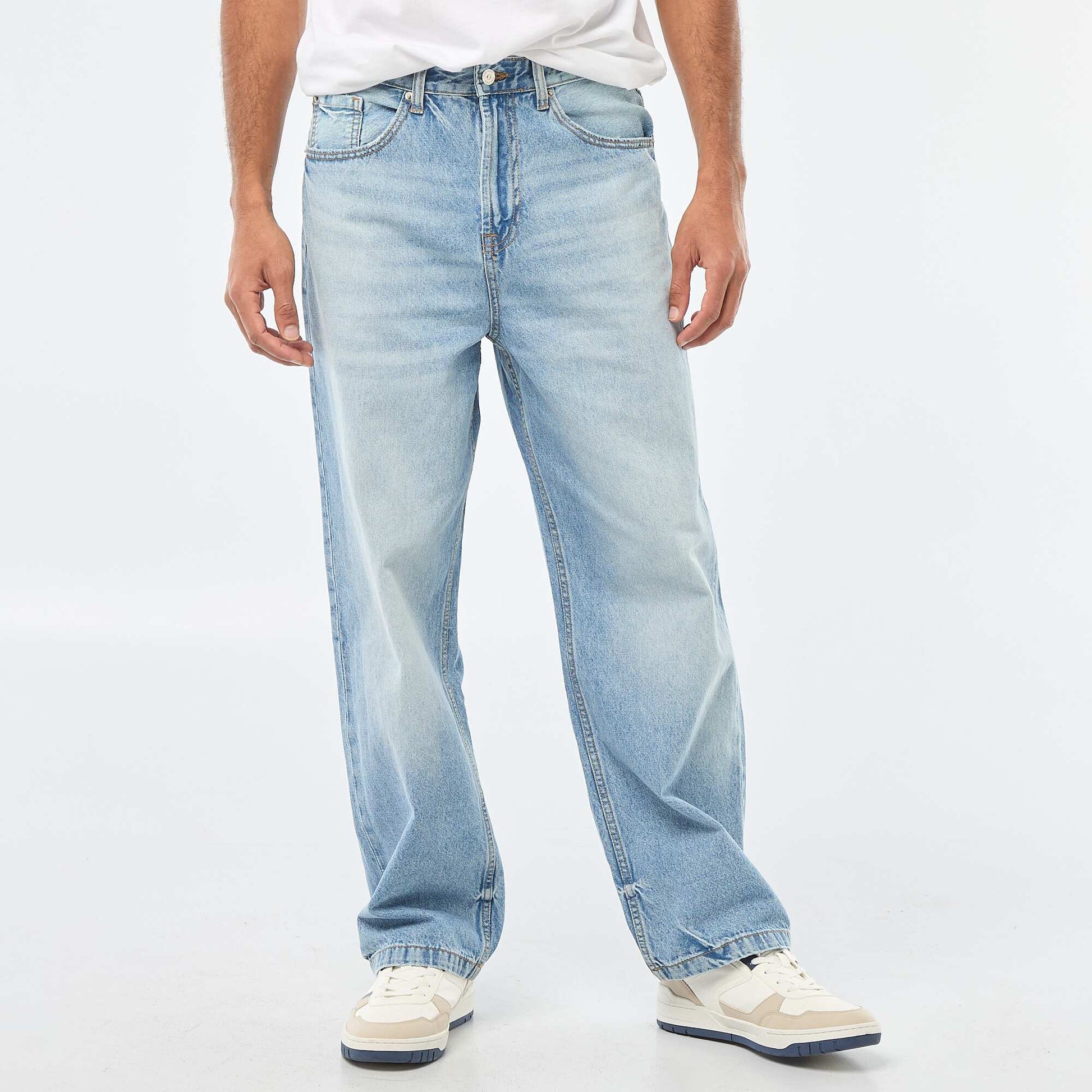 Jean recto / regular fit con 5 bolsillos AZUL