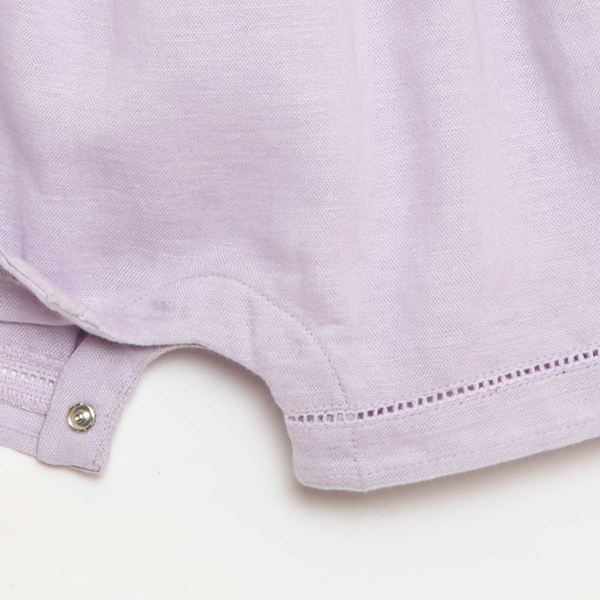 Mono corto con mangas con volantes PURPURA