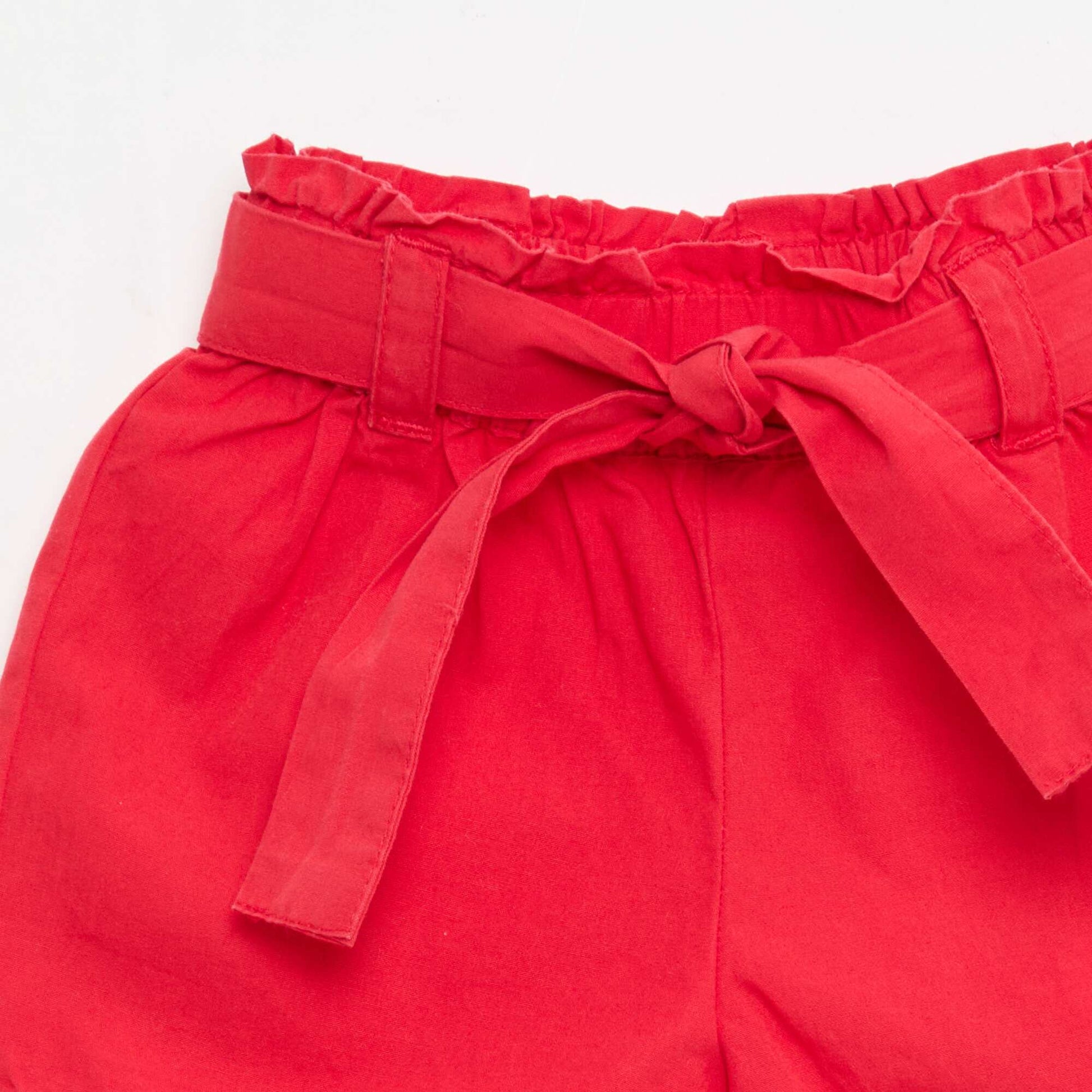 Pantalón corto de popelina con cinturón para anudar ROJO