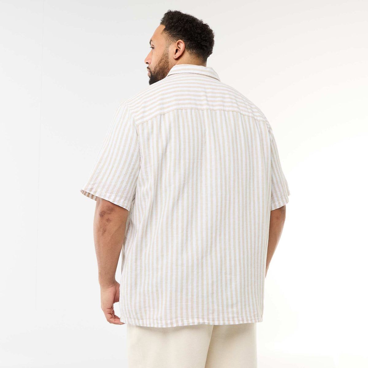 Camisa de manga corta en lino mezclado BEIGE