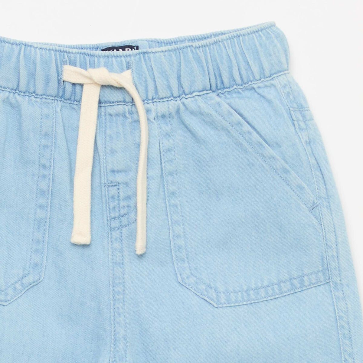 Pantalón liso corte relax fit con 2 bolsillos de parche AZUL