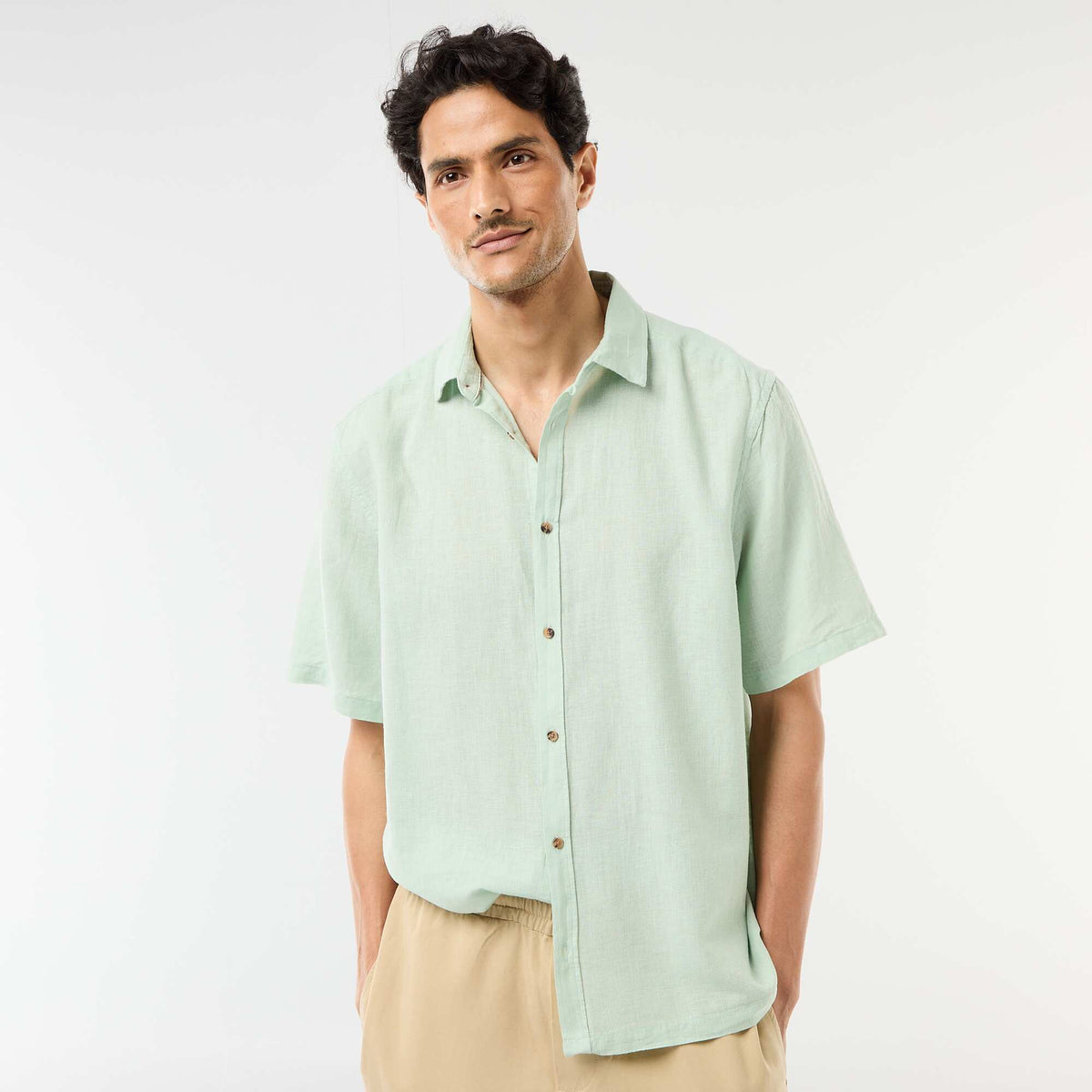 Camisa de manga corta en mezcla de lino VERDE CLARO