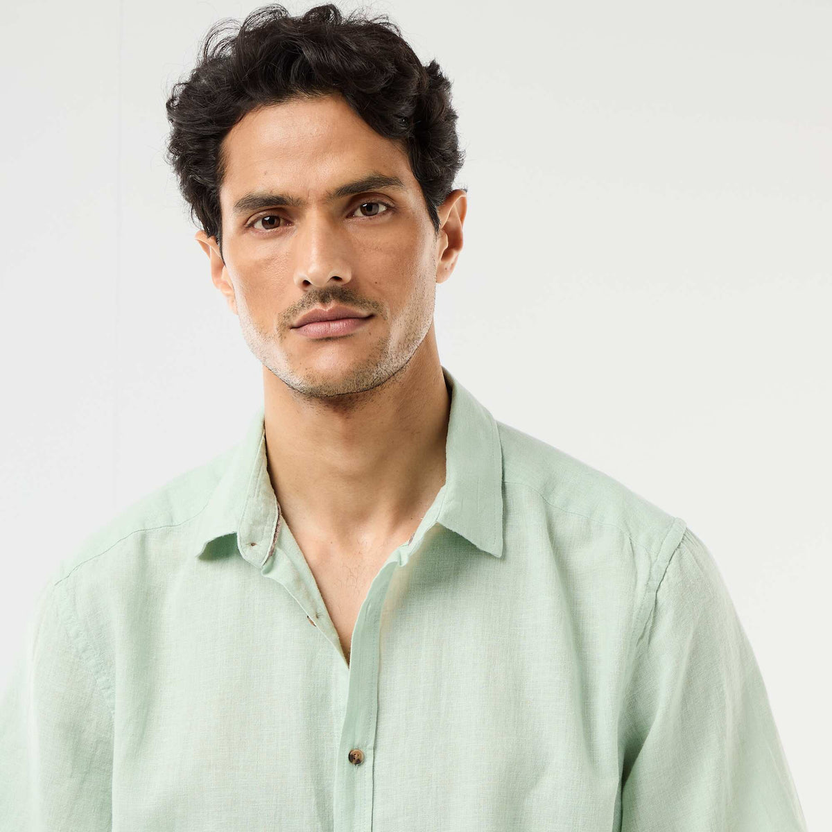 Camisa de manga corta en mezcla de lino VERDE CLARO