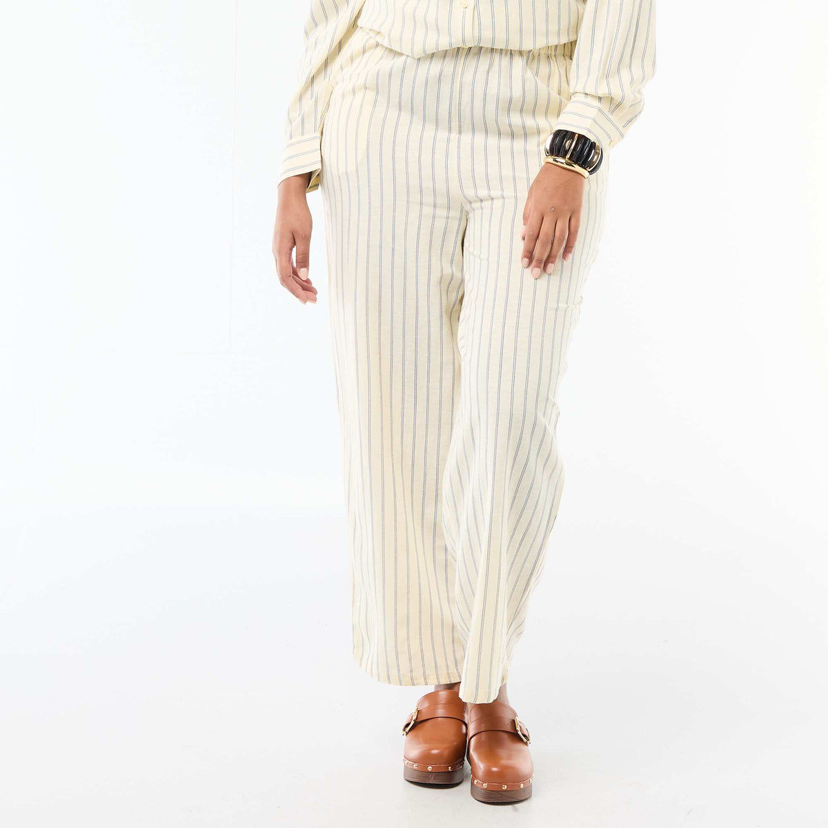 Pantalón recto de lino mezclado AMARILLO
