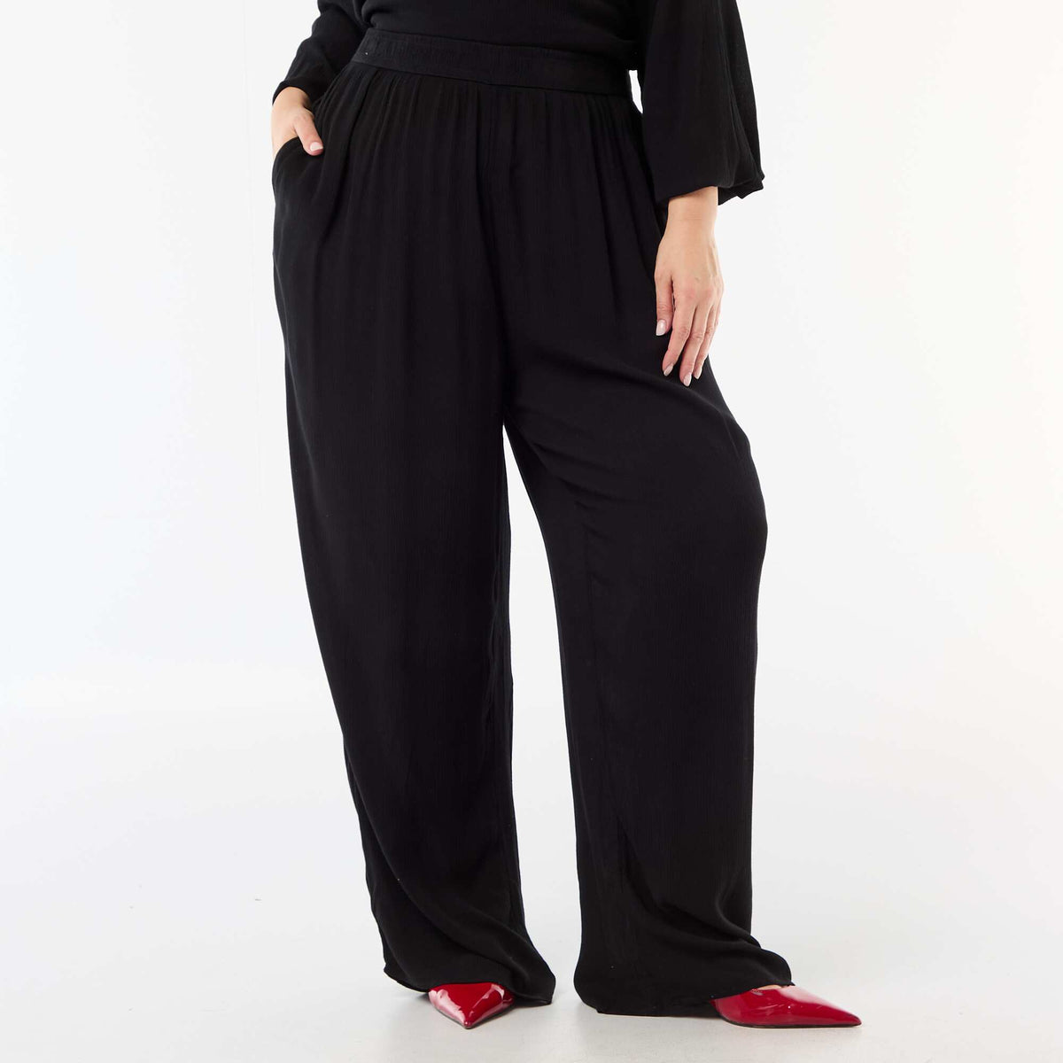 Pantalón ancho de punto crepé NEGRO