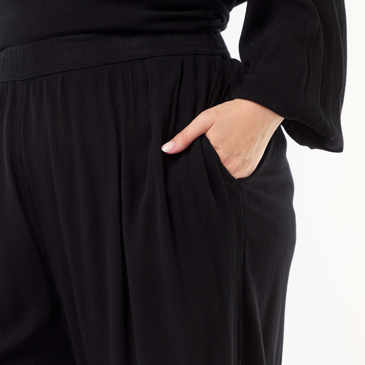 Pantalón ancho de punto crepé NEGRO