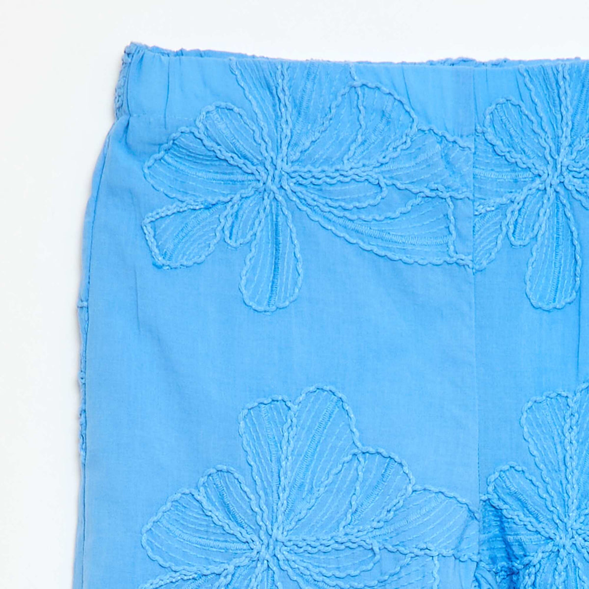 Pantalón ancho con bordados AZUL