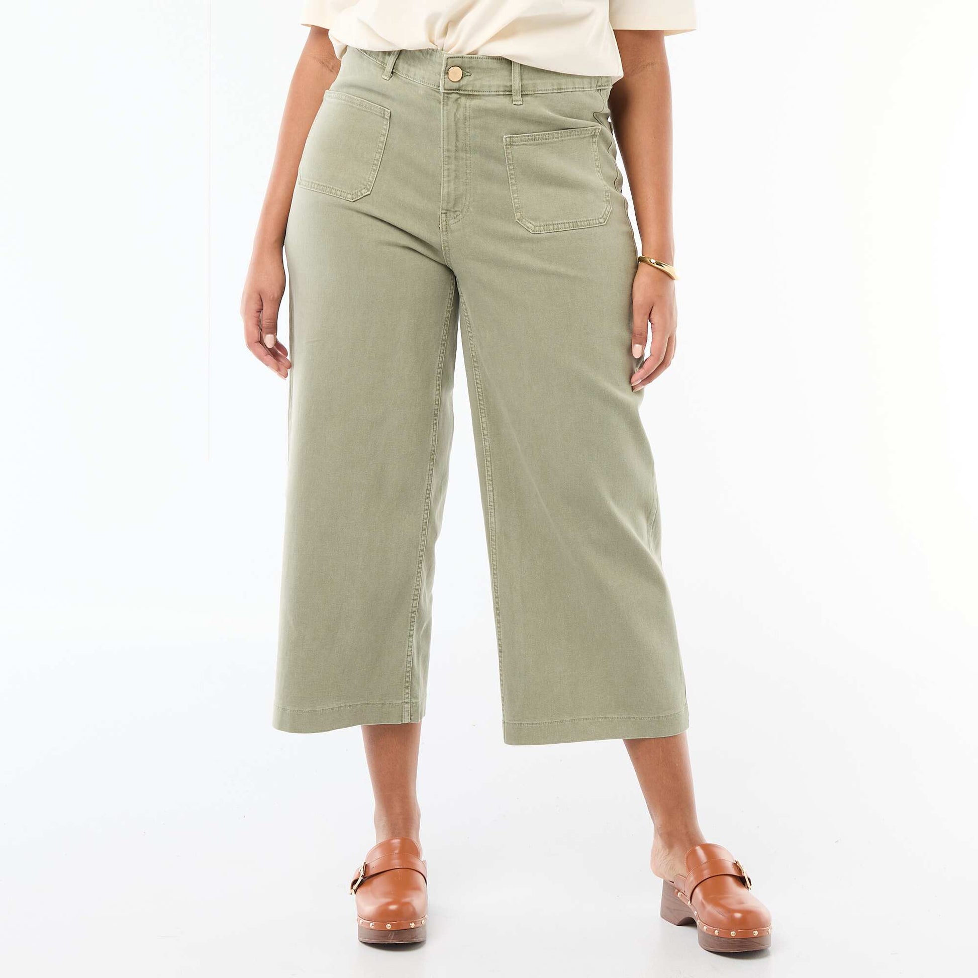 Pantalón corte ancho / wide leg talle estándar KAKI