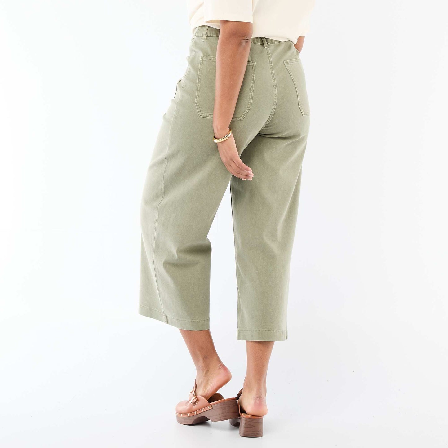 Pantalón corte ancho / wide leg talle estándar KAKI