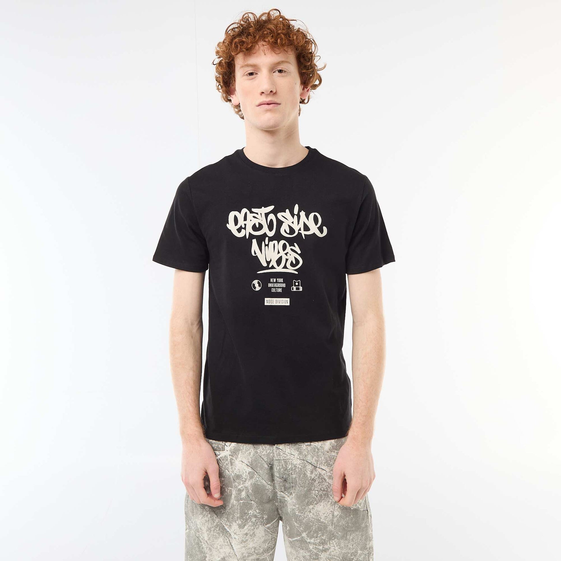 Camiseta estampada con diseño posicionado en algodón liso NEGRO