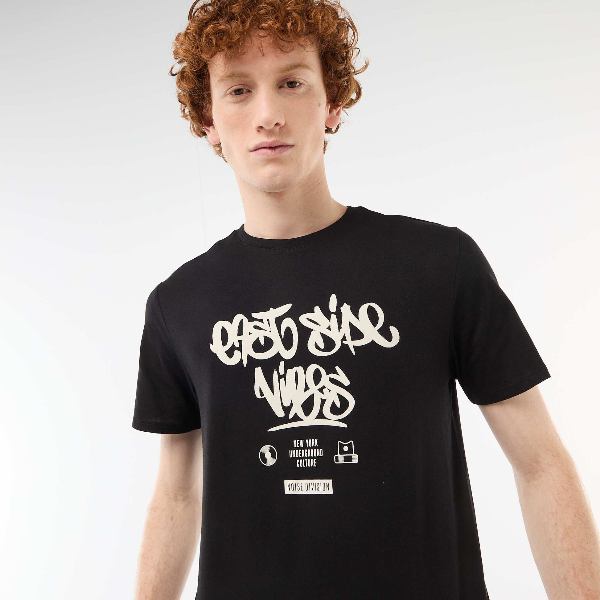 Camiseta estampada con diseño posicionado en algodón liso NEGRO
