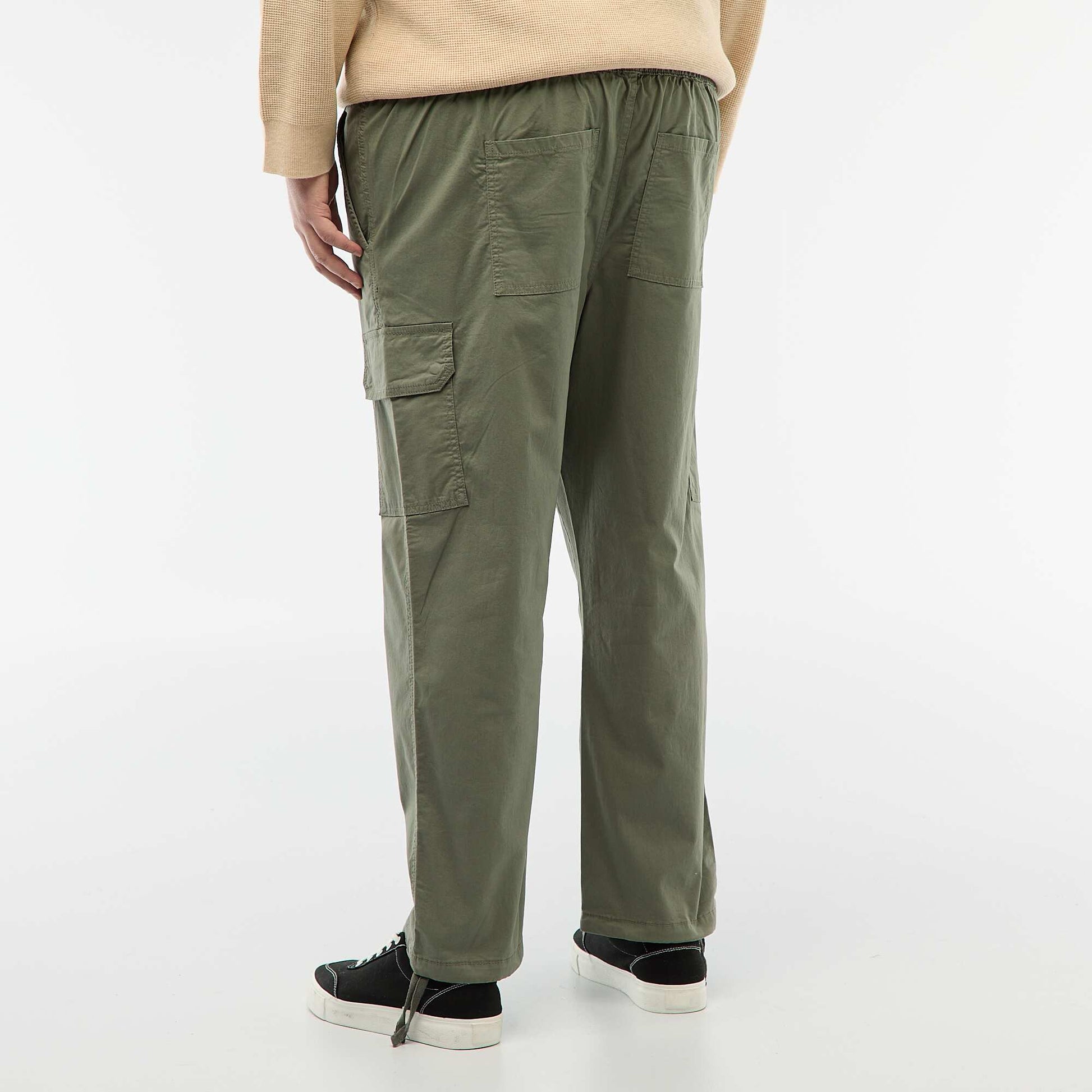 Pantalón multibolsillos corte recto / regular fit VERDE