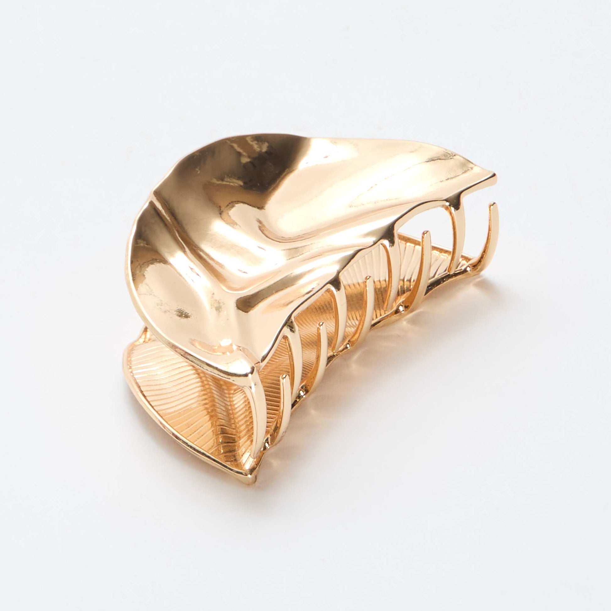 Pinza grande con forma de concha AMARILLO
