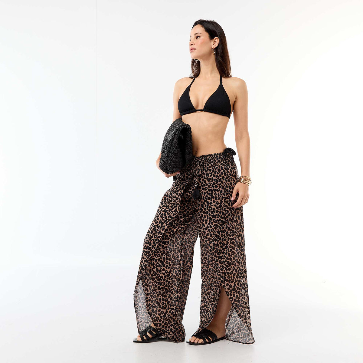 Top de bikini triángulo de malla texturizada NEGRO