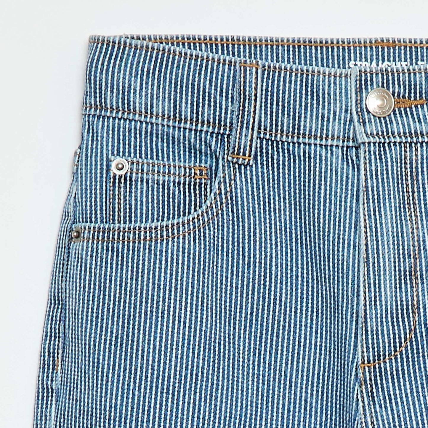 Pantalón recto jean con estampado AZUL