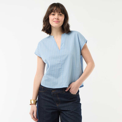 Blusa de manga corta con cuello en pico AZUL