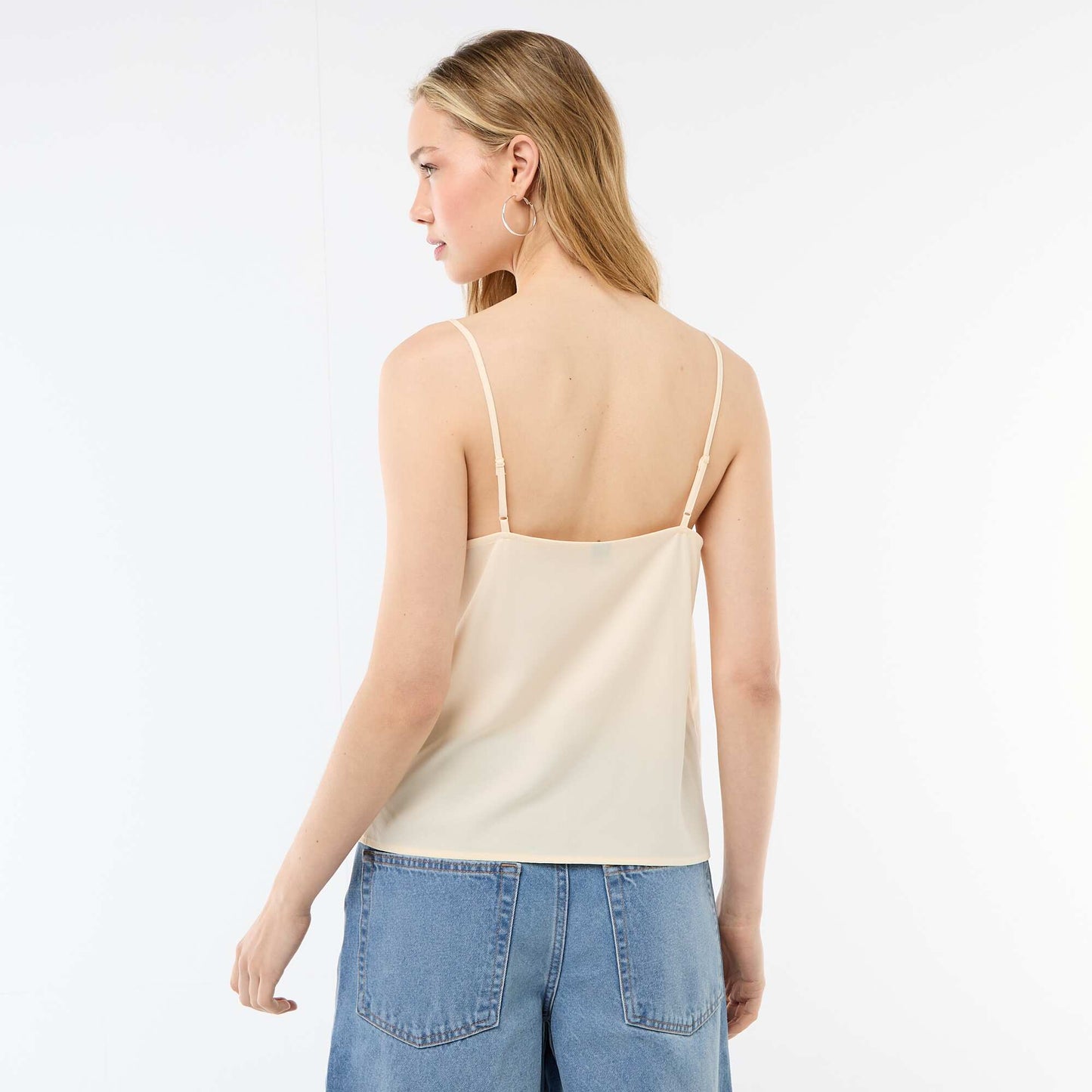 Camiseta de tirantes con tirantes finos ajustables y cuello de encaje BEIGE