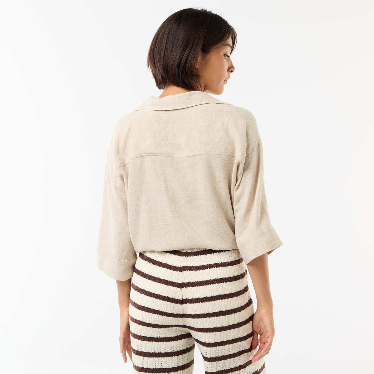 Camisa corta oversize anudada BEIGE