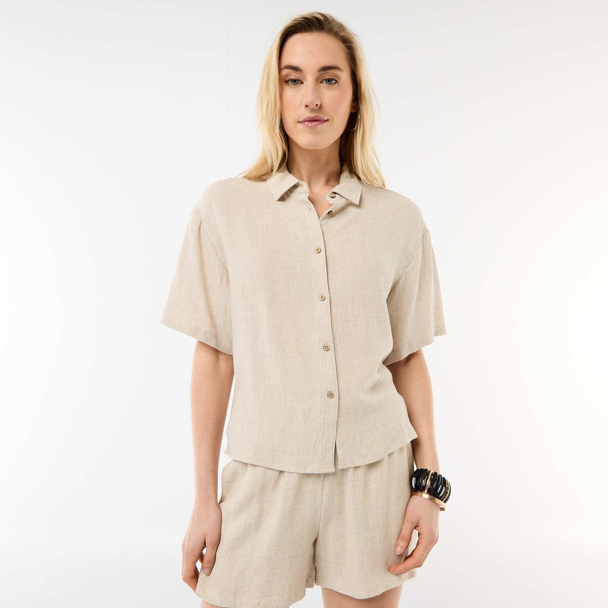Camisa lisa de manga corta BEIGE