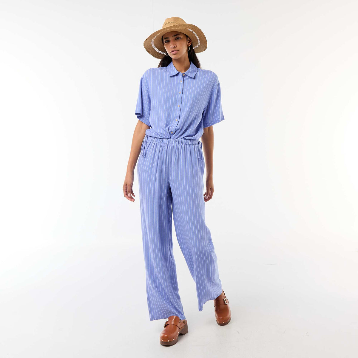 Camisa lisa de manga corta AZUL