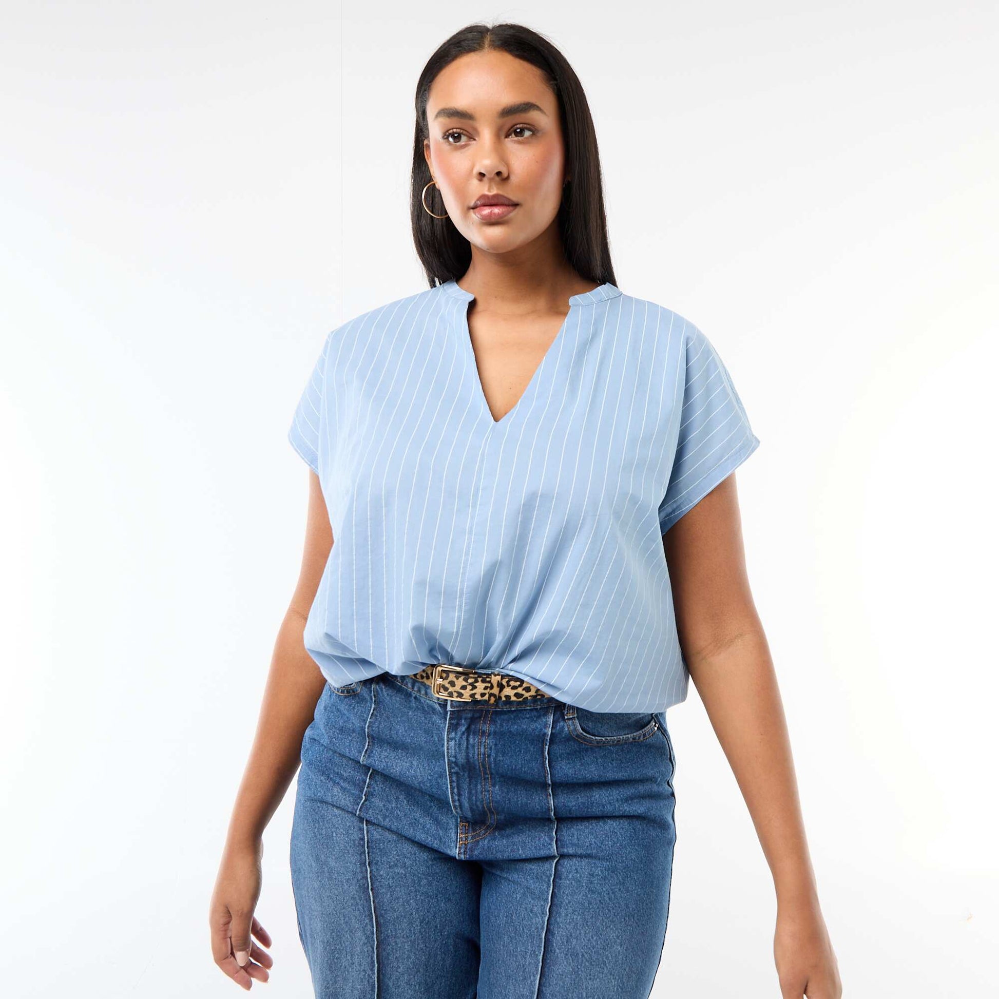 Blusa ligera de manga corta AZUL