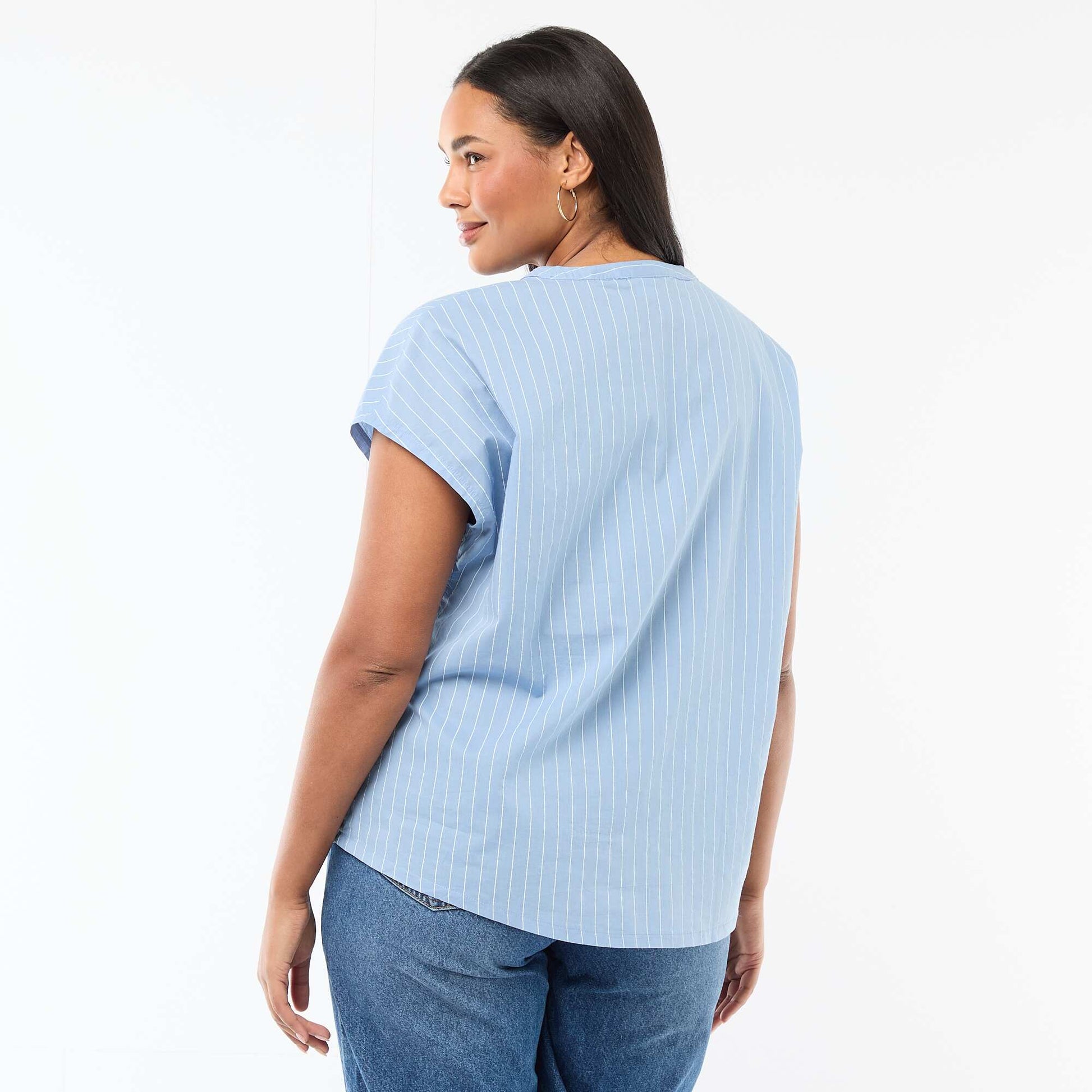 Blusa ligera de manga corta AZUL