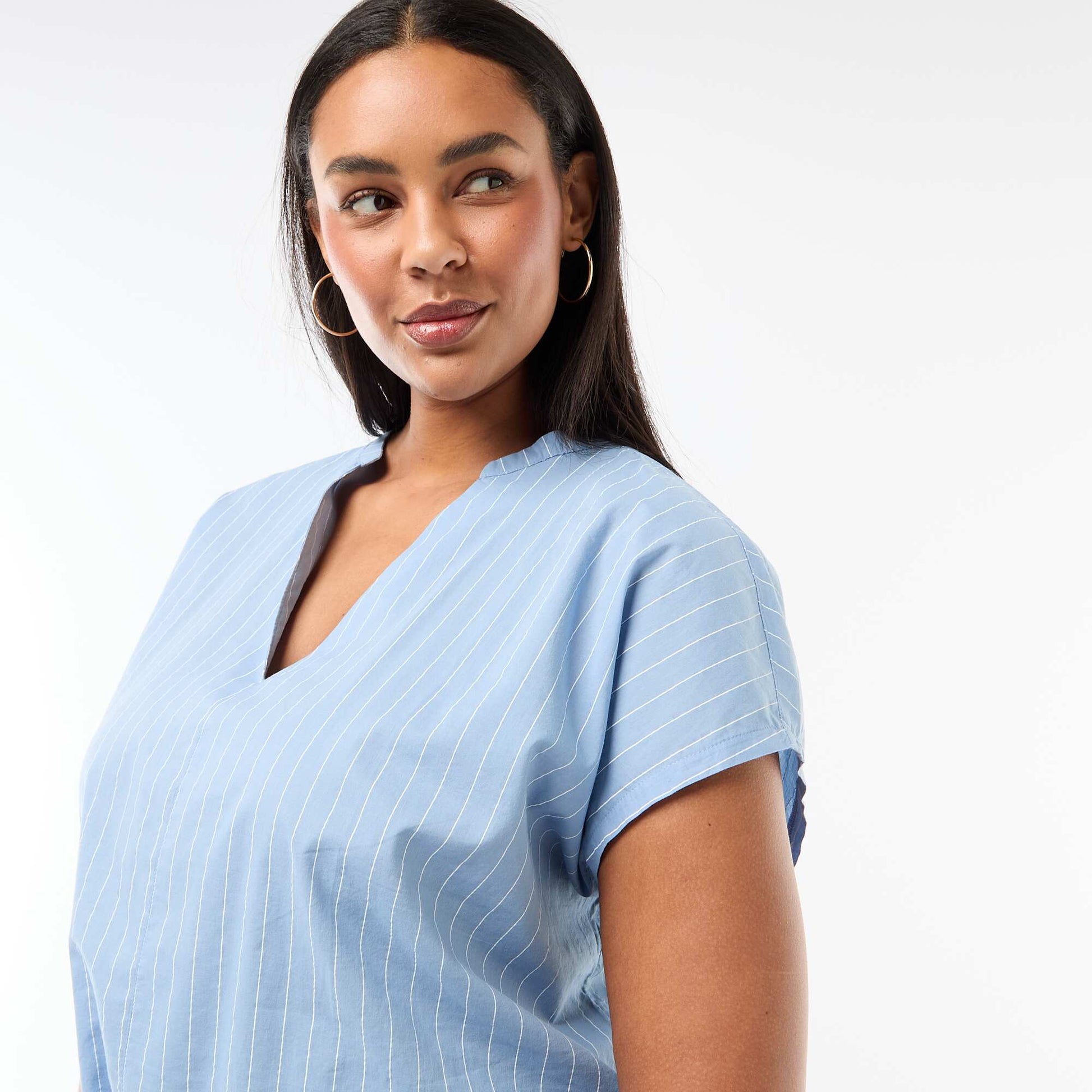 Blusa ligera de manga corta AZUL