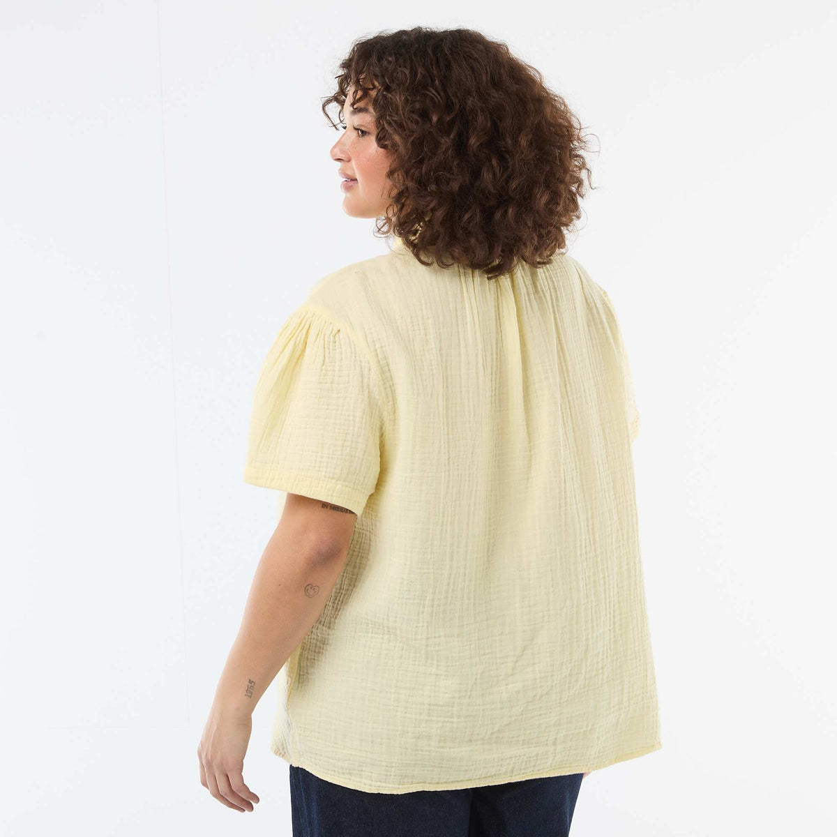 Blusa de gasa de algodón con cuello fruncido AMARILLO