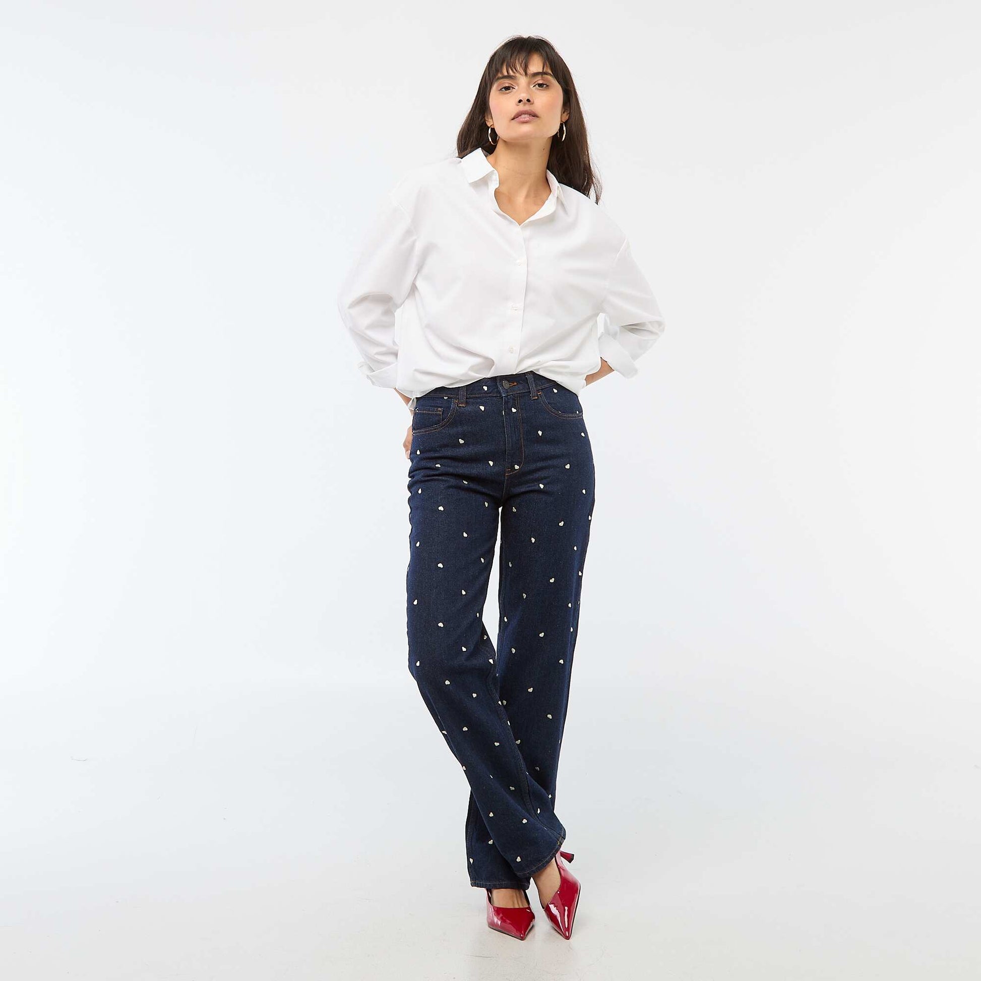 Jean regular bordado AZUL