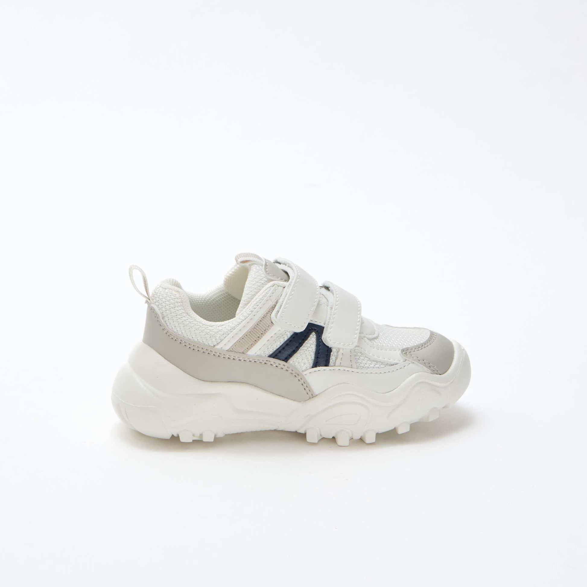 Zapatillas con suela gruesa GRIS