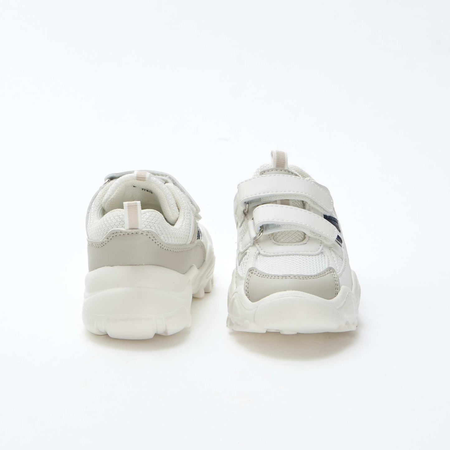Zapatillas con suela gruesa GRIS