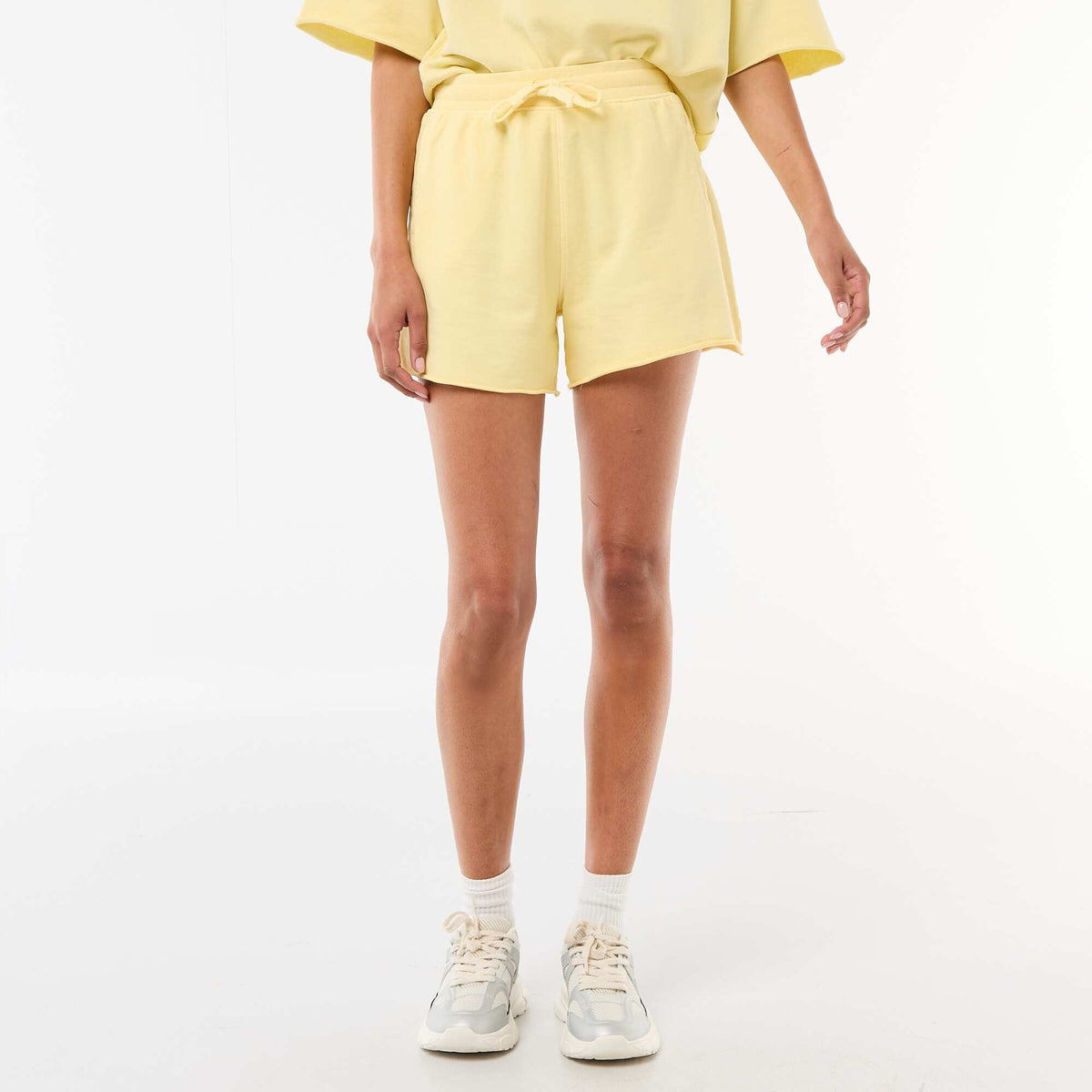 Pantalón corto de felpa liso AMARILLO