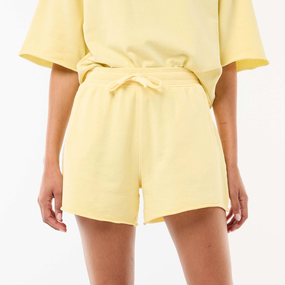 Pantalón corto de felpa liso AMARILLO